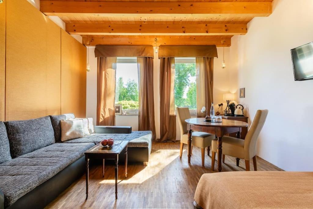 Privat Apartment- Near Strasbourg, Baden Baden Rheinau